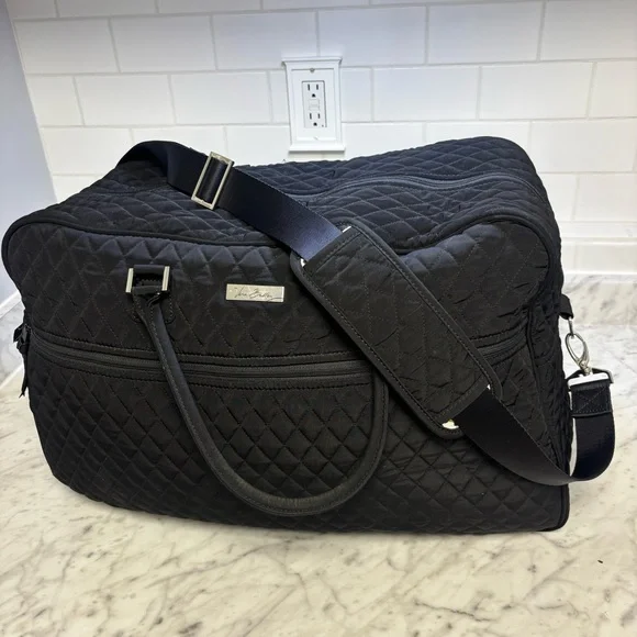 NWOT Vera Bradley Large Weekender in Black Quilt - NWOT - Picture 3 of 13